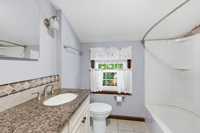24 Novak Circle, Dracut, MA 01826
