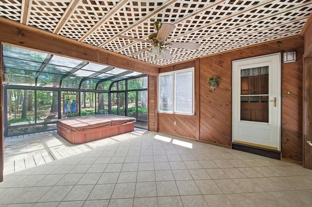 24 Novak Circle, Dracut, MA 01826