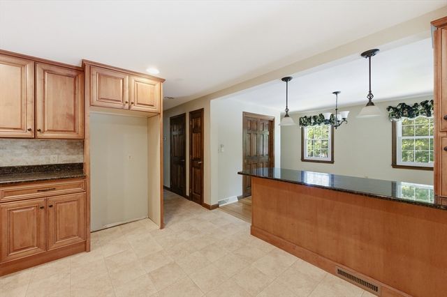 24 Novak Circle, Dracut, MA 01826