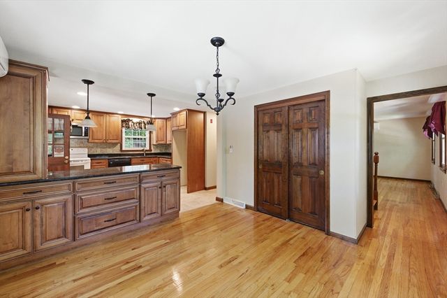 24 Novak Circle, Dracut, MA 01826