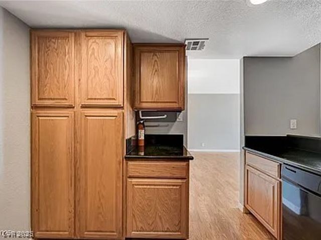 3930 University Center Drive 806, Las Vegas, NV 89119