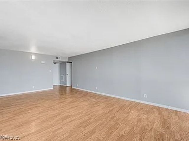 3930 University Center Drive 806, Las Vegas, NV 89119