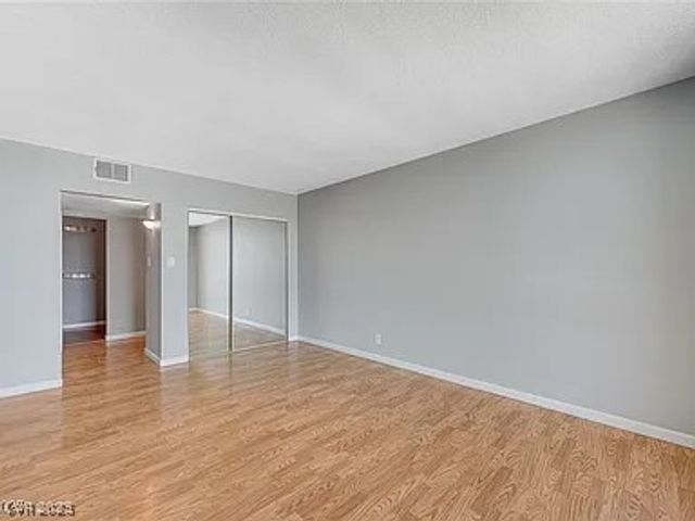 3930 University Center Drive 806, Las Vegas, NV 89119