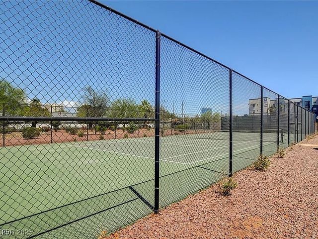 3930 University Center Drive 806, Las Vegas, NV 89119