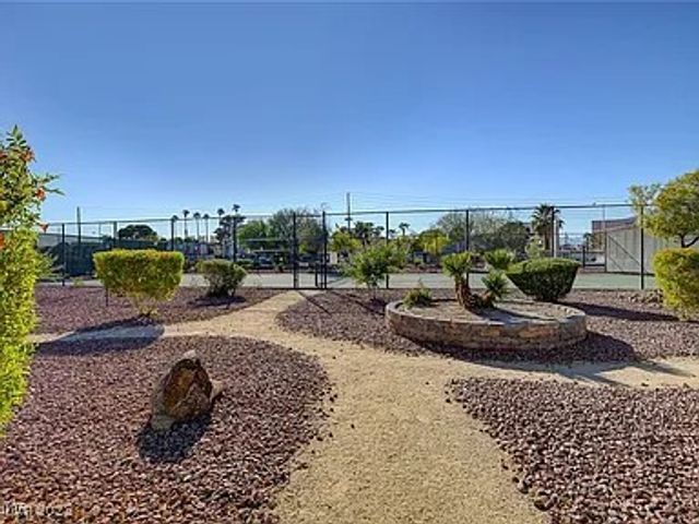 3930 University Center Drive 806, Las Vegas, NV 89119