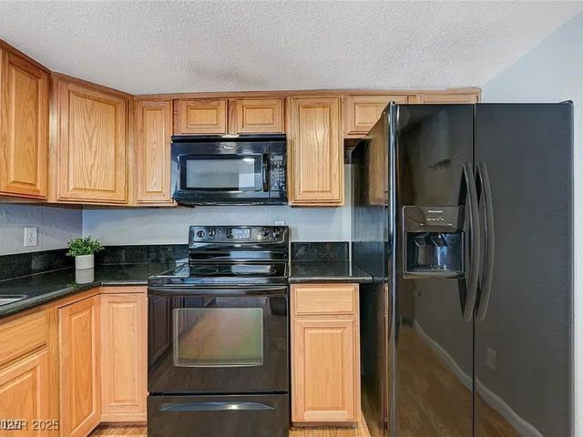 3930 University Center Drive 806, Las Vegas, NV 89119