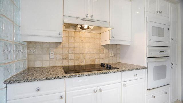4775 Collins Avenue 502, Miami Beach, FL 33140