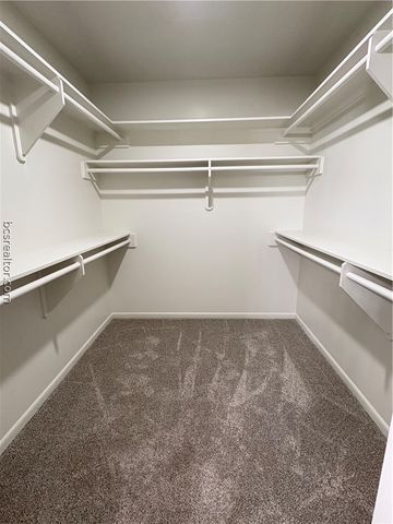 3710 Windridge Drive, Bryan, TX 77802