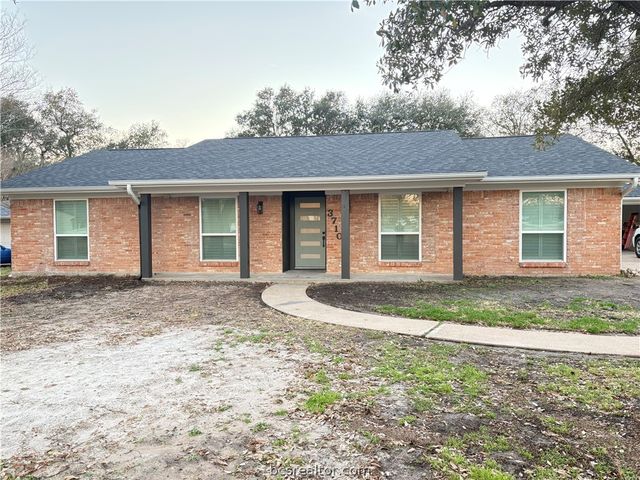 3710 Windridge Drive, Bryan, TX 77802