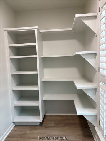 3710 Windridge Drive, Bryan, TX 77802