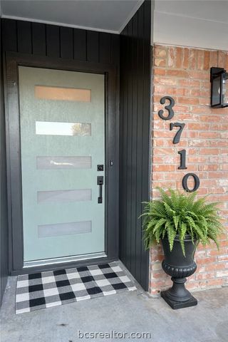3710 Windridge Drive, Bryan, TX 77802