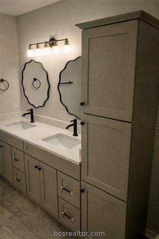 3710 Windridge Drive, Bryan, TX 77802