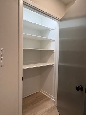 3710 Windridge Drive, Bryan, TX 77802