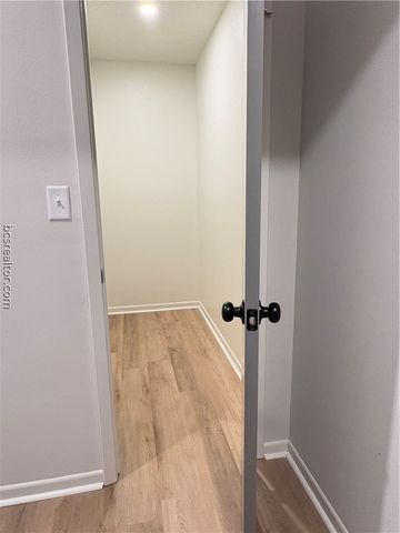 3710 Windridge Drive, Bryan, TX 77802