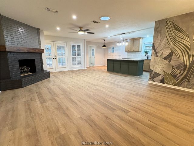 3710 Windridge Drive, Bryan, TX 77802