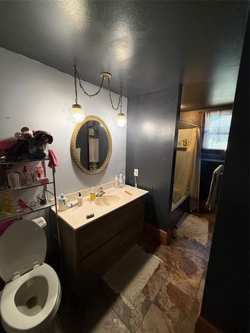 2416 4th Street, Eau Claire, WI 54703