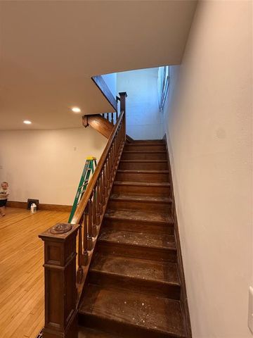 2416 4th Street, Eau Claire, WI 54703