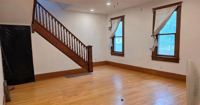 2416 4th Street, Eau Claire, WI 54703