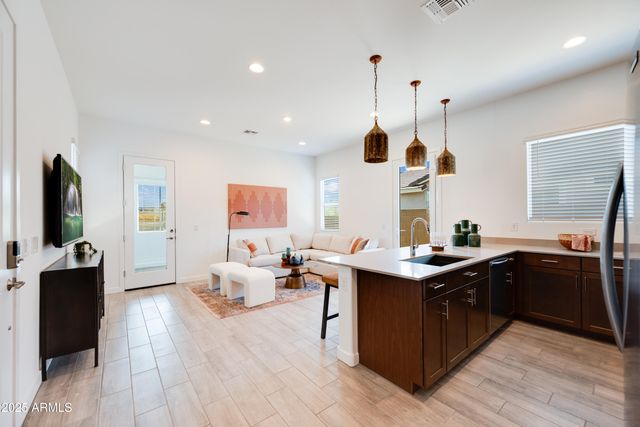 7817 W STAGHORN Road, Peoria, AZ 85383