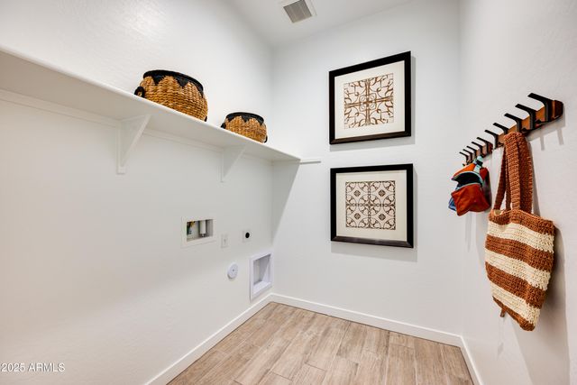 7817 W STAGHORN Road, Peoria, AZ 85383