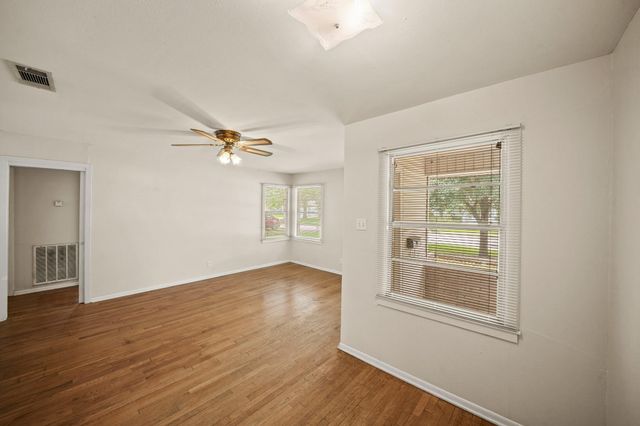 5814 Darnell Street, Houston, TX 77074