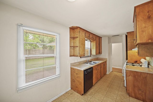 5814 Darnell Street, Houston, TX 77074