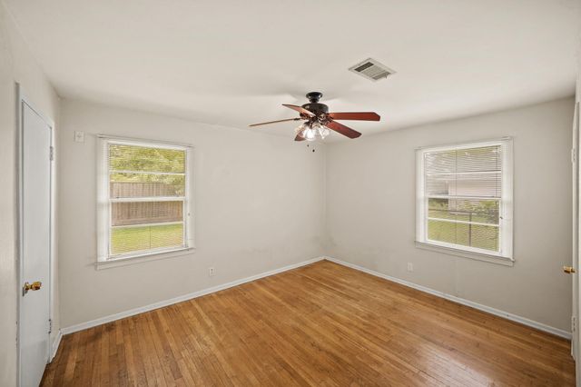 5814 Darnell Street, Houston, TX 77074