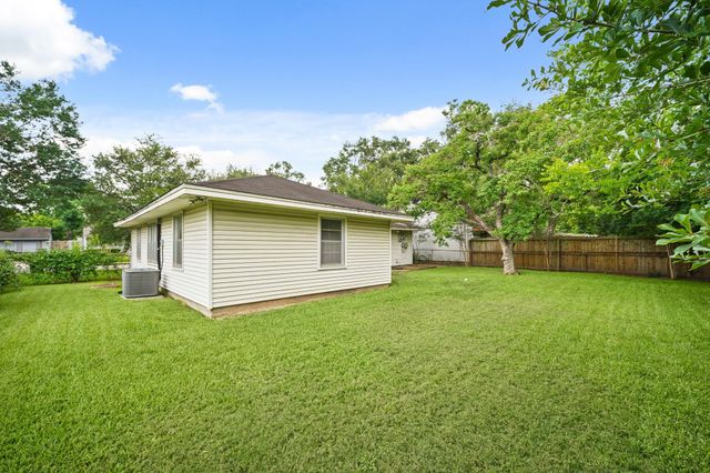 5814 Darnell Street, Houston, TX 77074