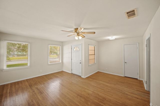 5814 Darnell Street, Houston, TX 77074