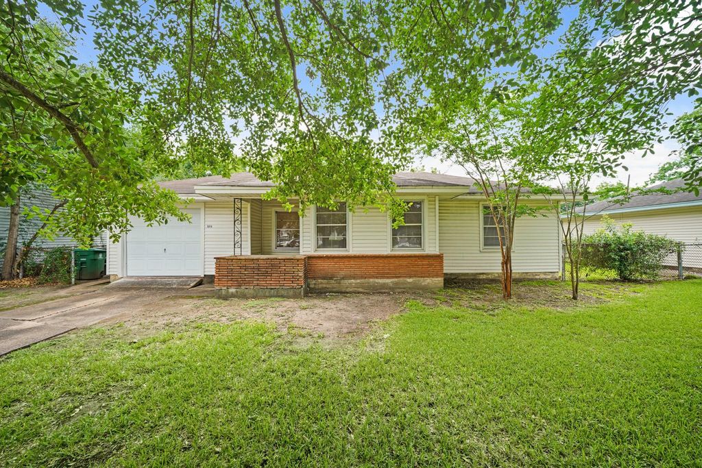 5814 Darnell Street, Houston, TX 77074