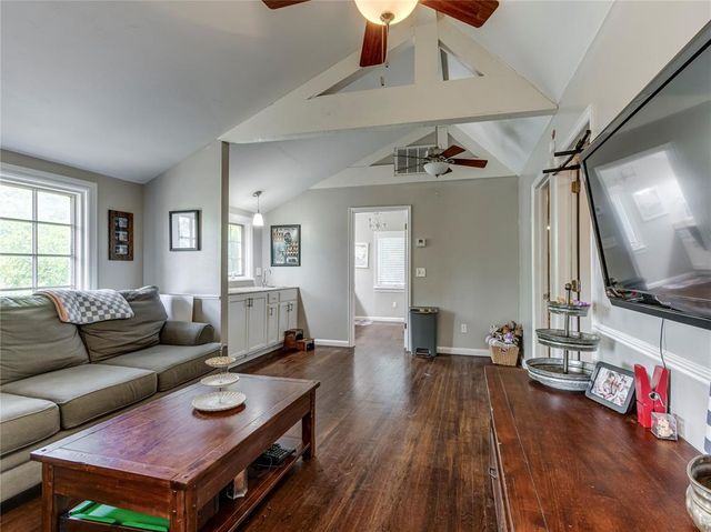 7001 NW 42nd Street, Bethany, OK 73008