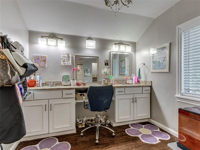 7001 NW 42nd Street, Bethany, OK 73008