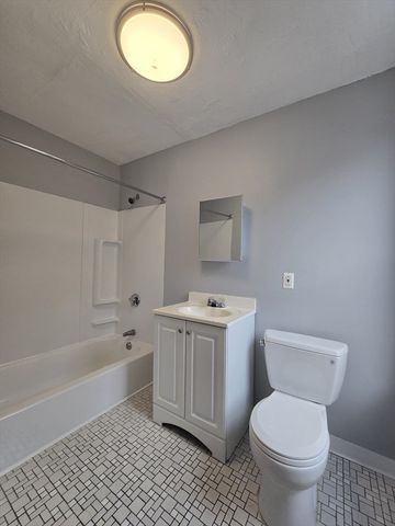 604 Essex St. 301, Lynn, MA 01901