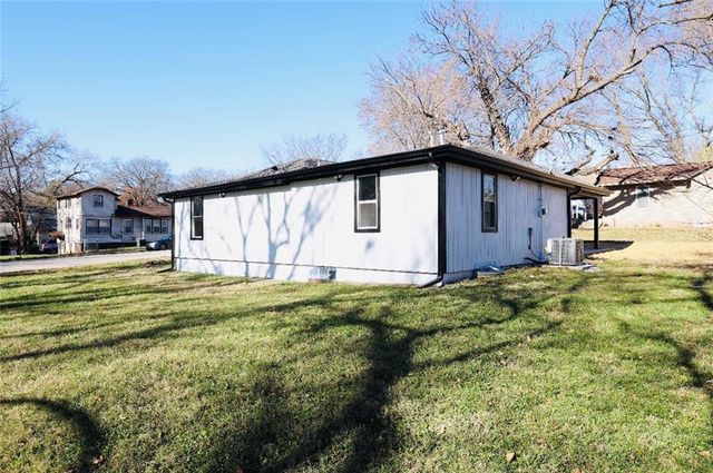 1701 N 27th Street, Kansas City, KS 66102