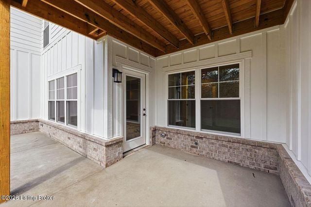 14719 Stable Gate Pl, Louisville, KY 40299