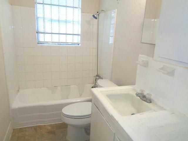 4002 Cloverbrook Drive, Houston, TX 77045