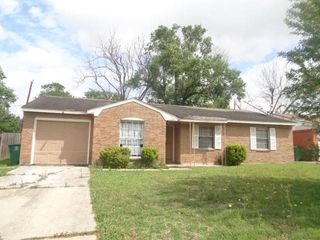 4002 Cloverbrook Drive, Houston, TX 77045