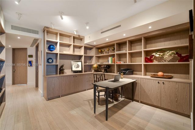 430 Grand Bay Dr 1204, Key Biscayne, FL 33149