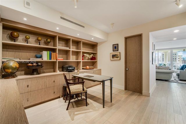 430 Grand Bay Dr 1204, Key Biscayne, FL 33149