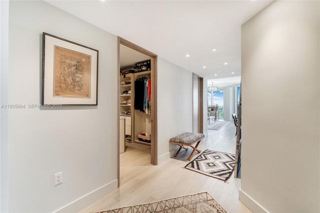 430 Grand Bay Dr 1204, Key Biscayne, FL 33149