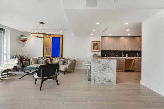 430 Grand Bay Dr 1204, Key Biscayne, FL 33149