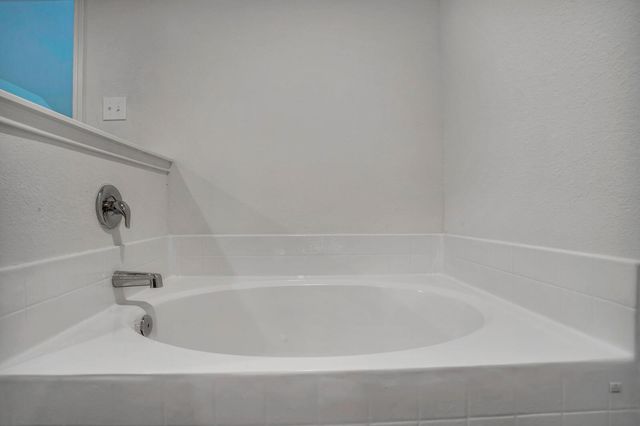 169 Allington CIR, Jarrell, TX 76537