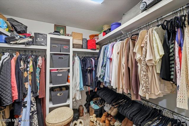 522 Patrick Farms Drive, Pearl, MS 39208