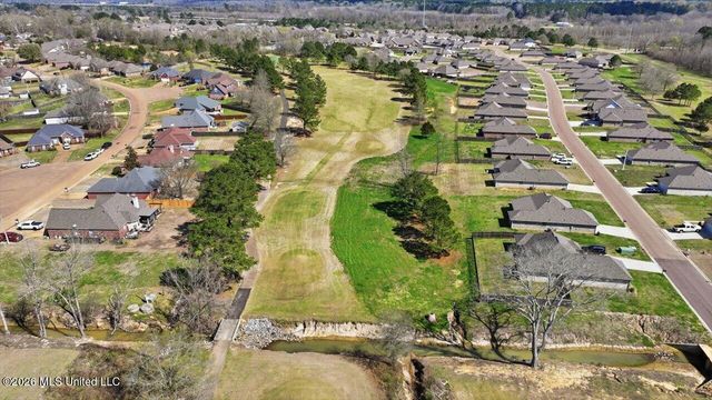 522 Patrick Farms Drive, Pearl, MS 39208