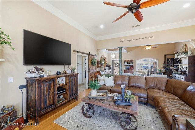 522 Patrick Farms Drive, Pearl, MS 39208