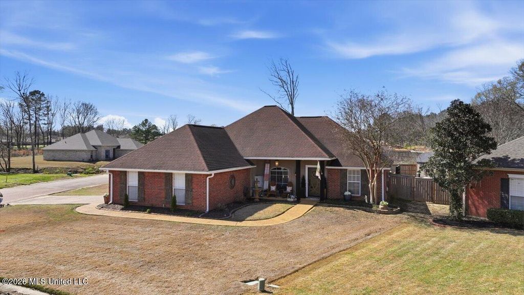 522 Patrick Farms Drive, Pearl, MS 39208