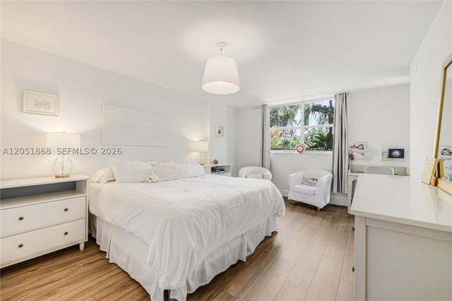 170 Ocean Lane Dr 305, Key Biscayne, FL 33149