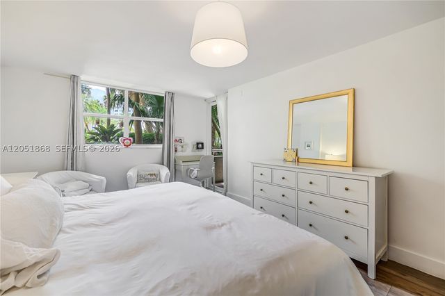 170 Ocean Lane Dr 305, Key Biscayne, FL 33149