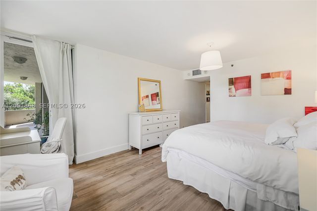 170 Ocean Lane Dr 305, Key Biscayne, FL 33149