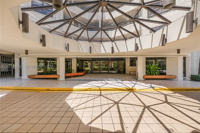 170 Ocean Lane Dr 305, Key Biscayne, FL 33149